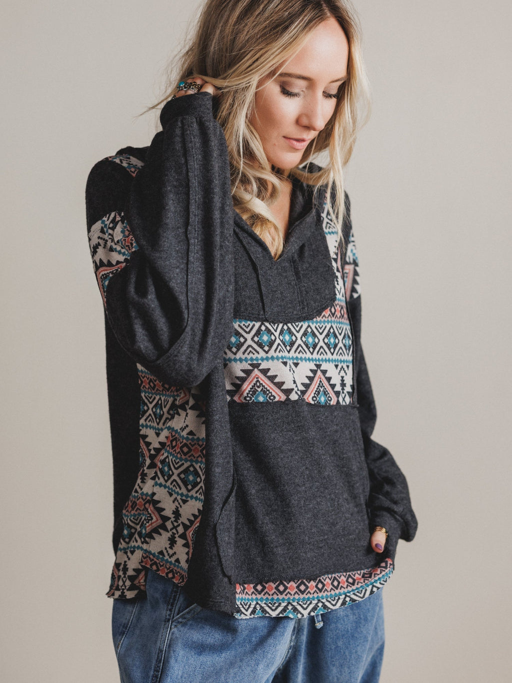 The Nest Beach Nights Pullover Hoodie Top - Charcoal