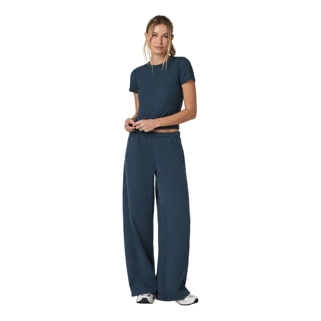 Women's Pose Fitted Tee