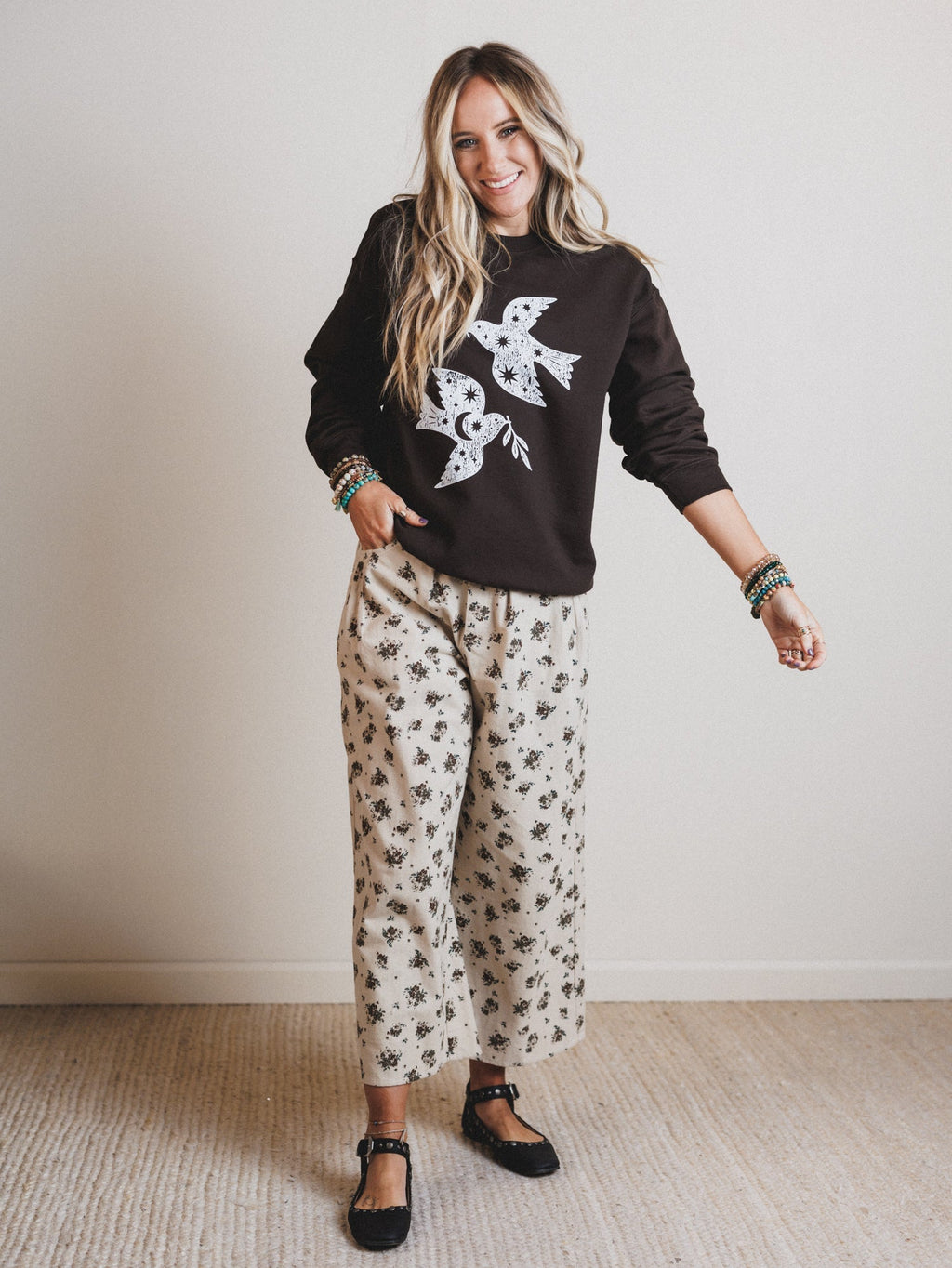 The Nest Fly Free Sweatshirt - Dark Chocolate