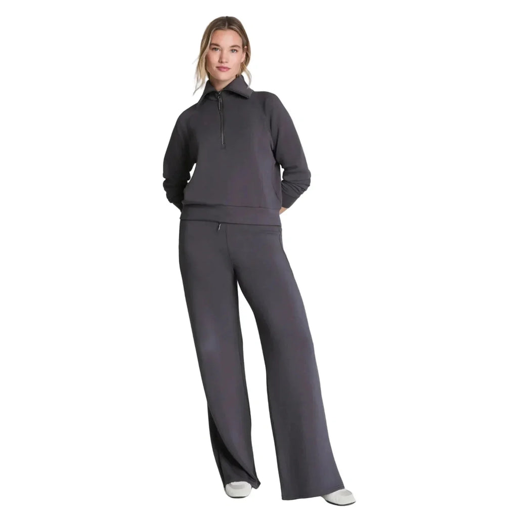 Women's AirEssentials Half Zip